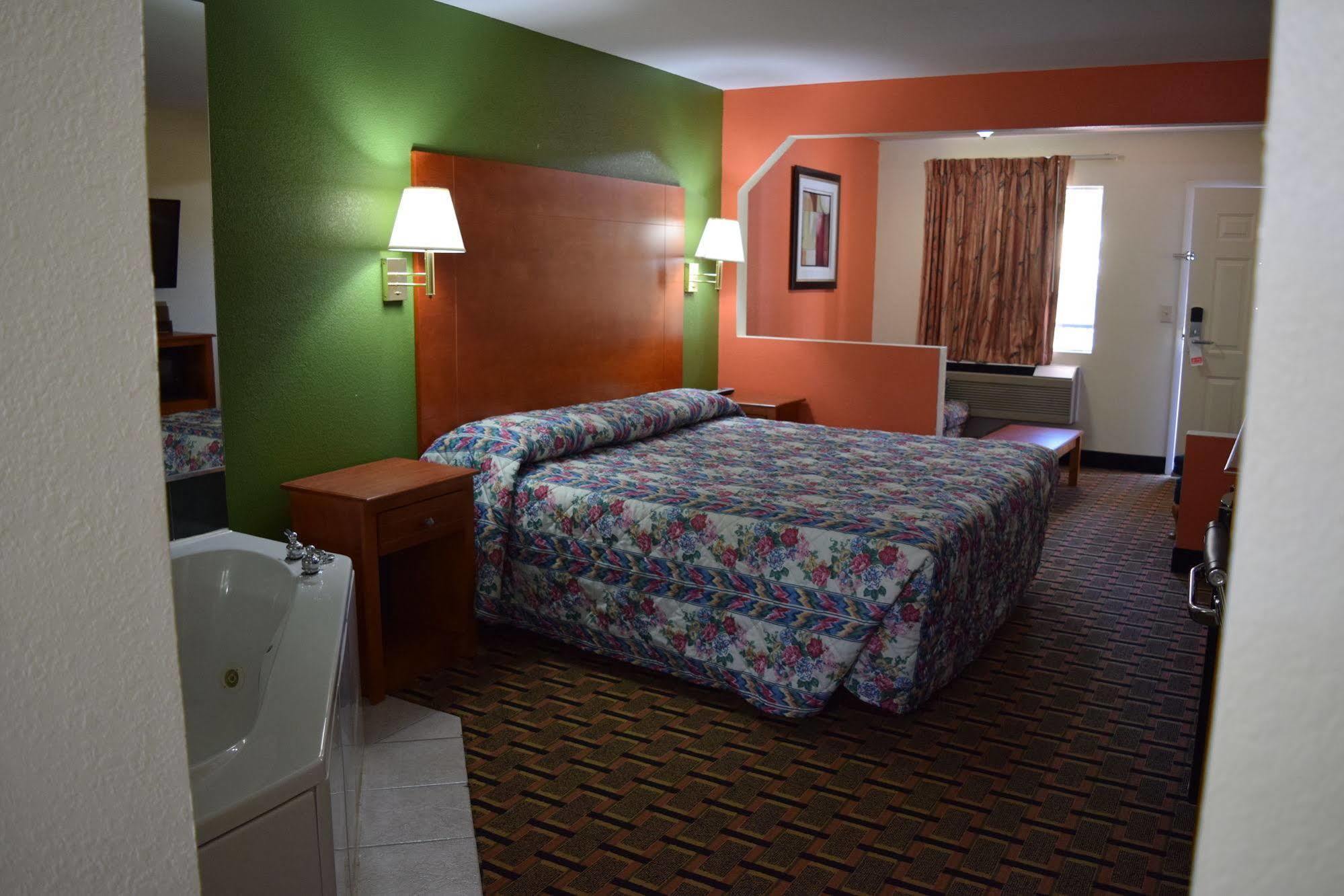 דאגלסוויל Royal Inn & Suites מראה חיצוני תמונה