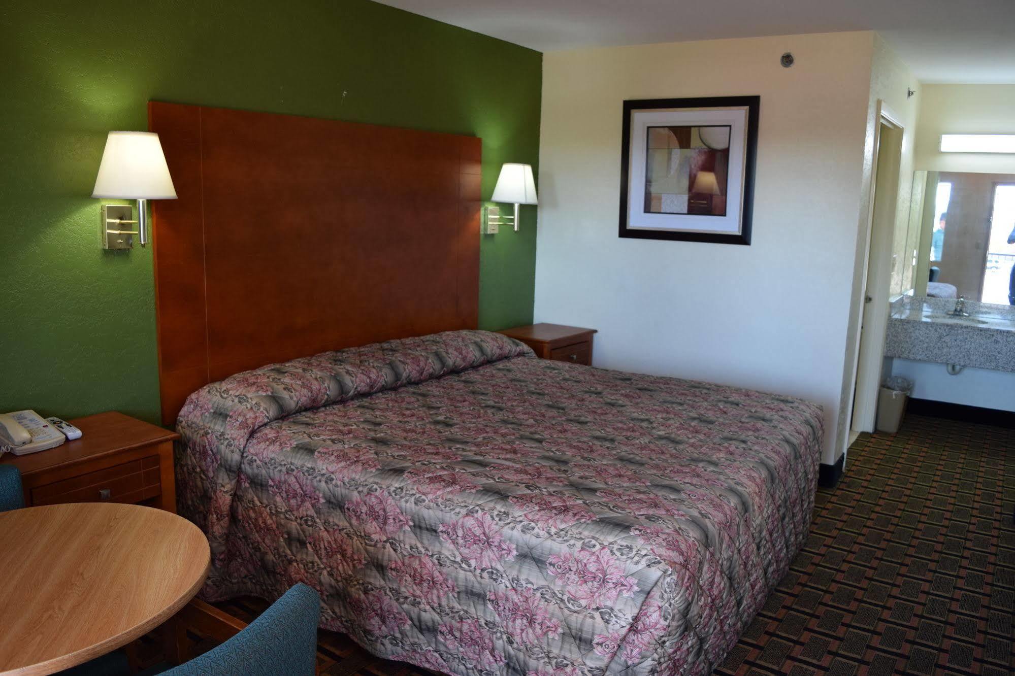 דאגלסוויל Royal Inn & Suites מראה חיצוני תמונה