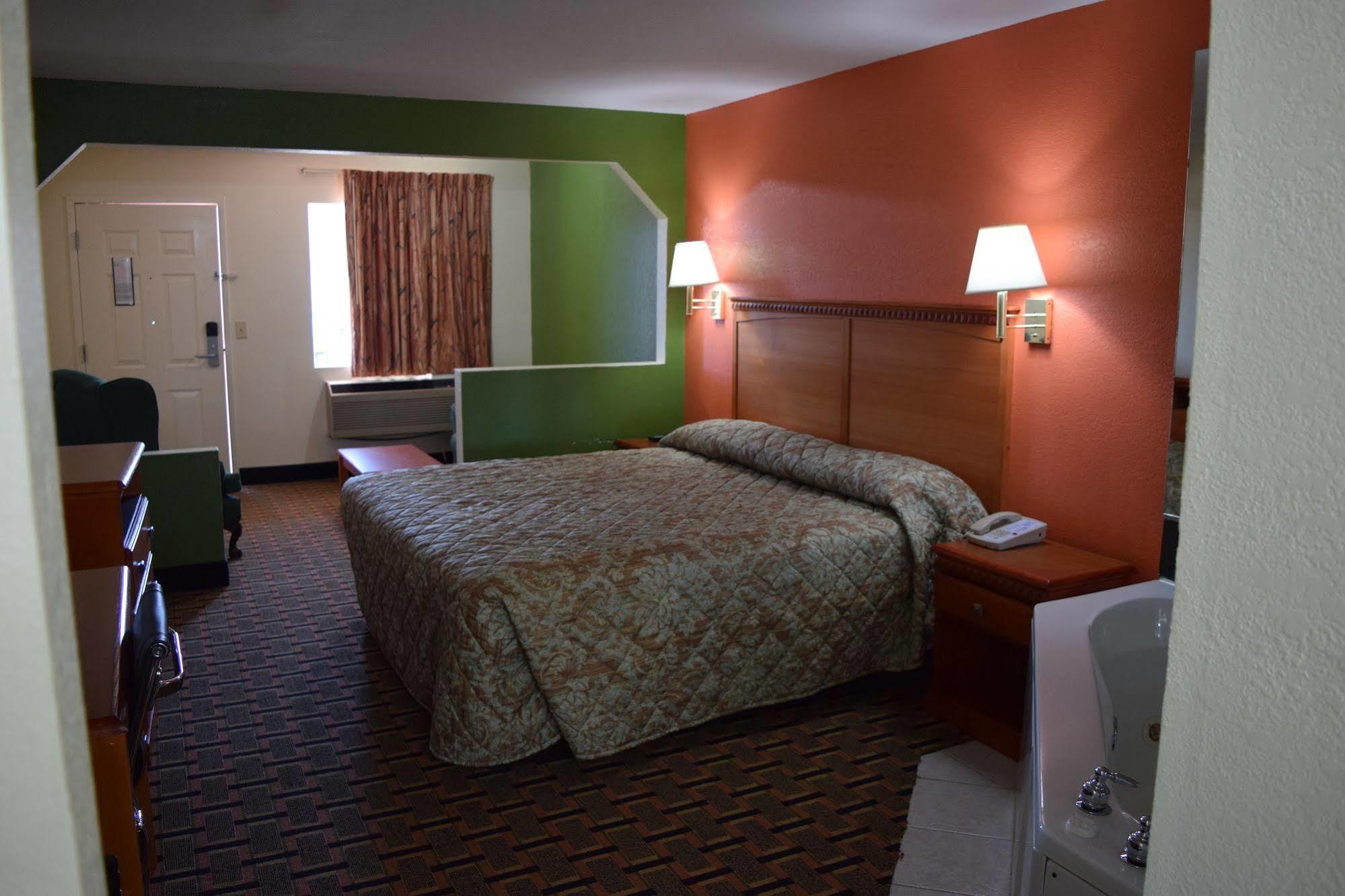 דאגלסוויל Royal Inn & Suites מראה חיצוני תמונה