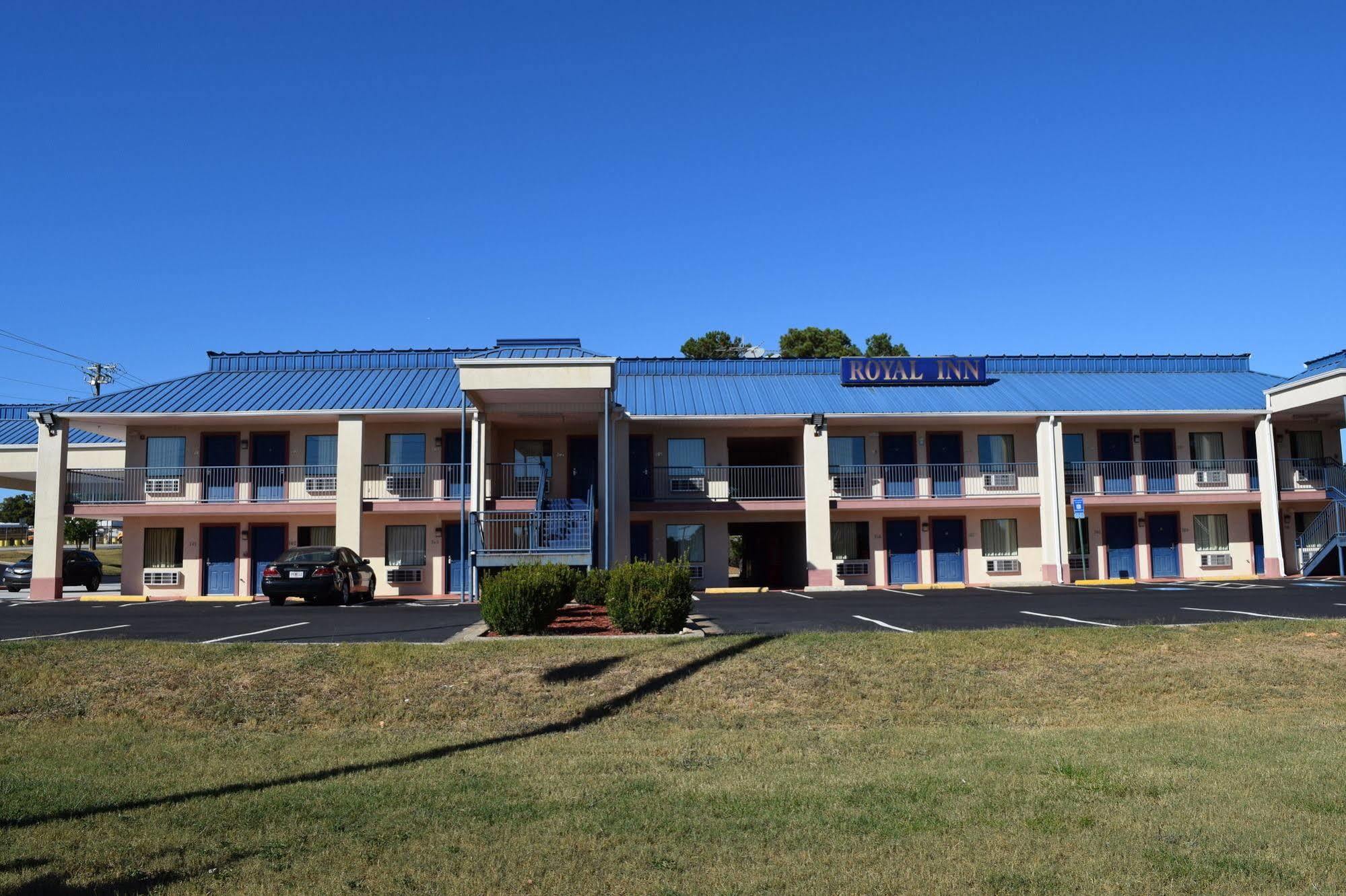 דאגלסוויל Royal Inn & Suites מראה חיצוני תמונה
